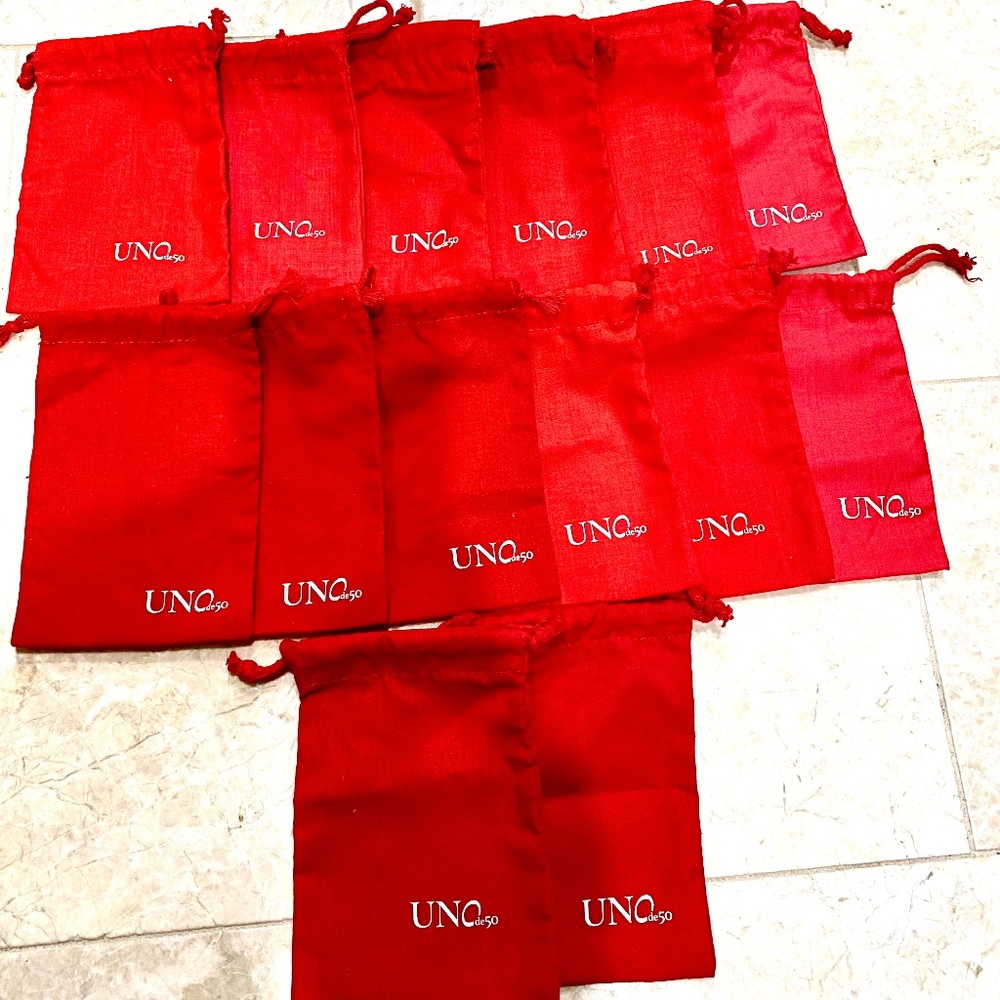 LOT of 14 UNO DE 50 Dust Covers